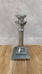 Bougeoir colonne métal argenté – Style corinthien