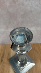 Bougeoir colonne métal argenté – Style corinthien