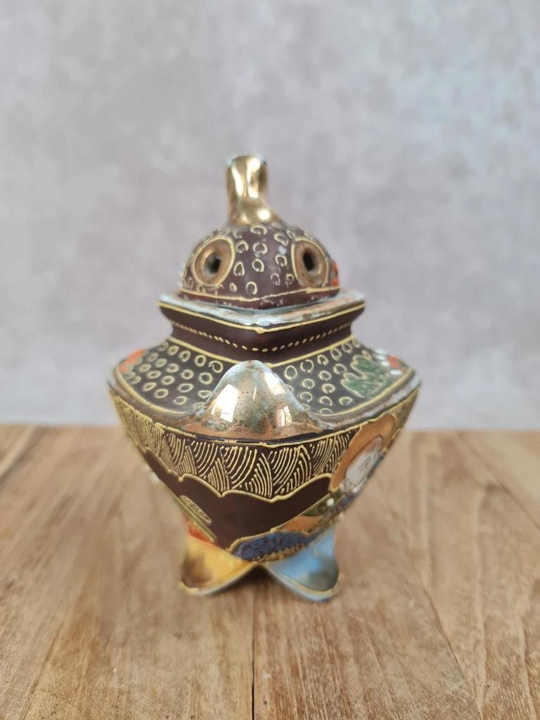 Brûleur d’encens japonais vintage en porcelaine Satsuma moriage 🏮