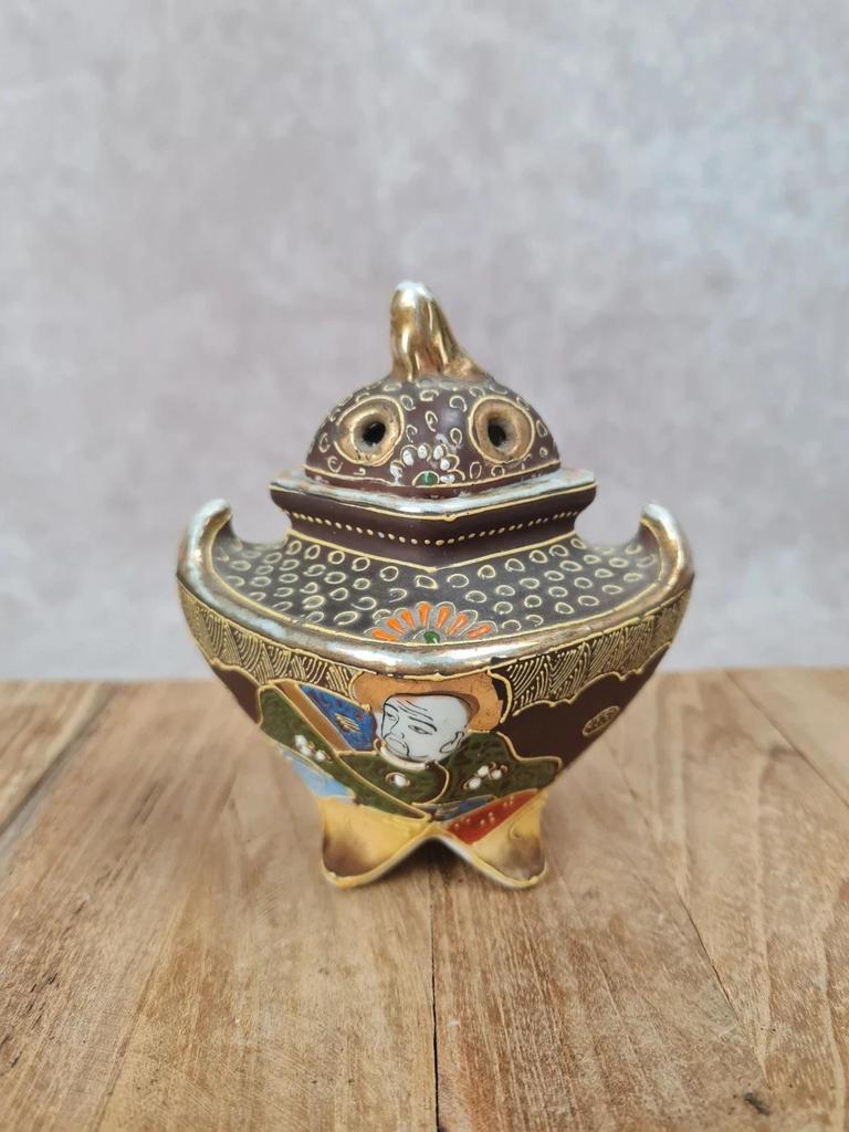 Brûleur d’encens japonais vintage en porcelaine Satsuma moriage 🏮