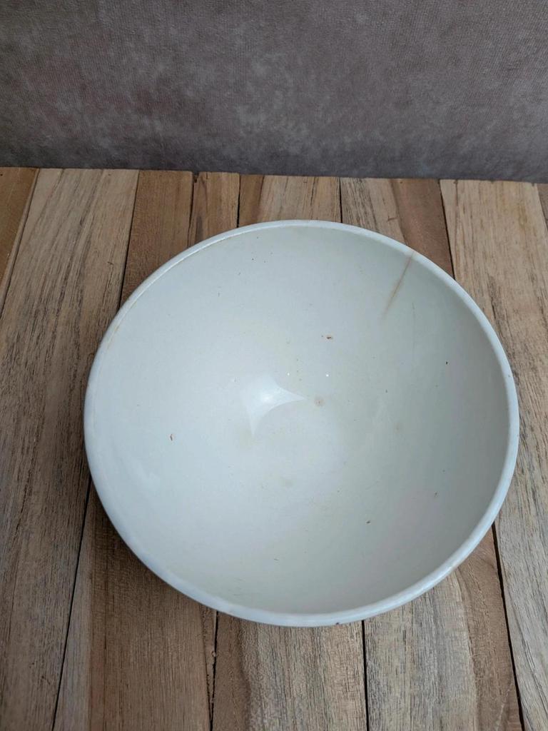 Bol ancien en terre de fer Digoin – Décor floral rose – Vintage