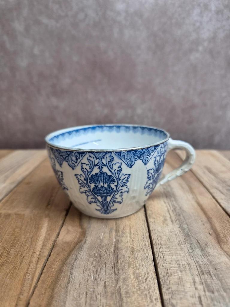 Tasse ancienne K&g Lunéville – Modèle Nanceen – Faïence bleue – Rare