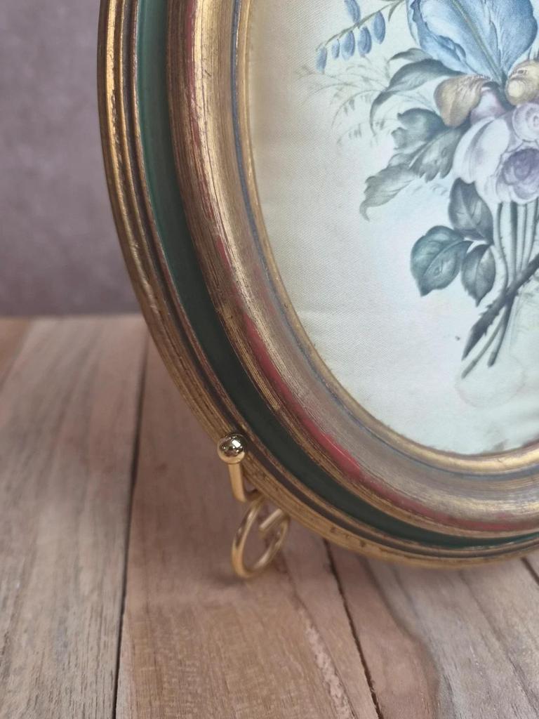 Cadre ovale vintage doré – Impression florale sur tissu – Style romantique shabby chic