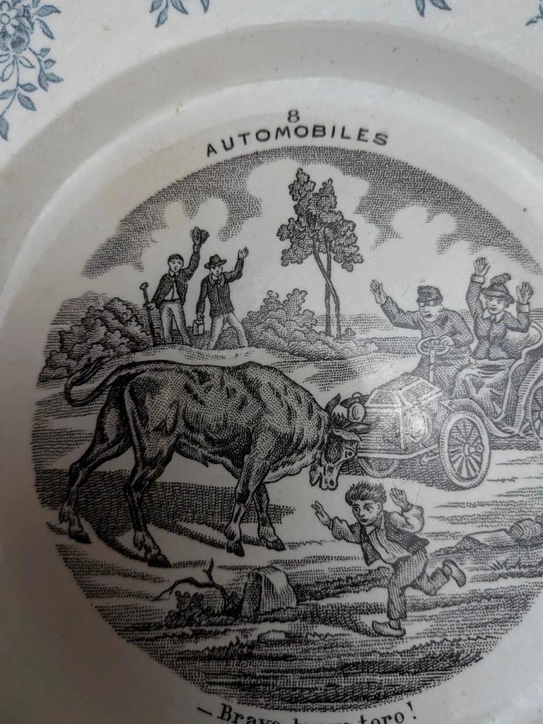 Lot de 3 assiettes parlantes anciennes Automobiles en terre de fer