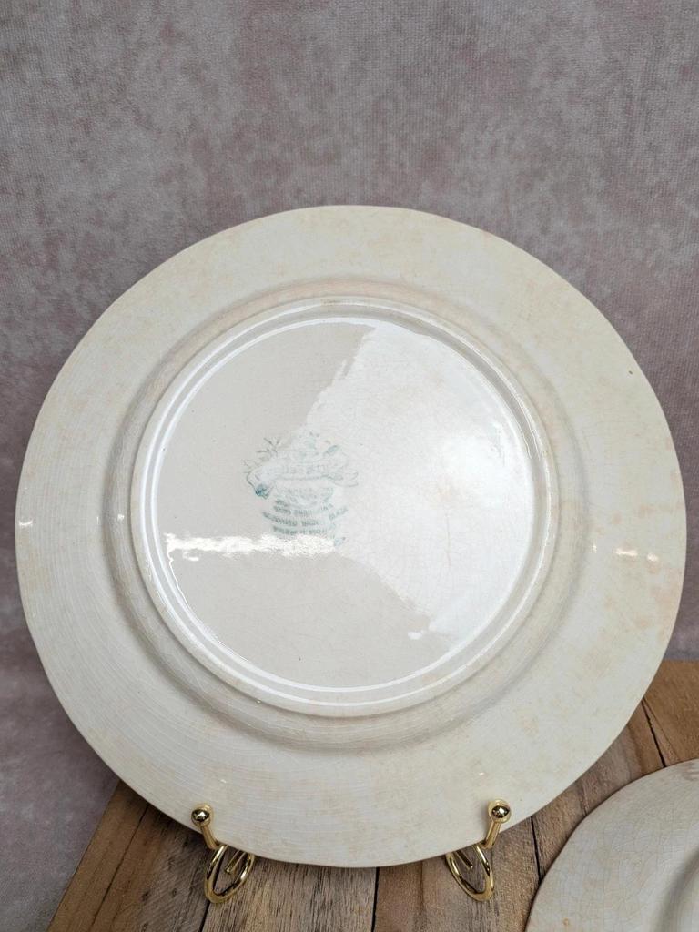 Lot de 2 assiettes style anglaises Lunéville terre de fer rouge décor champêtre