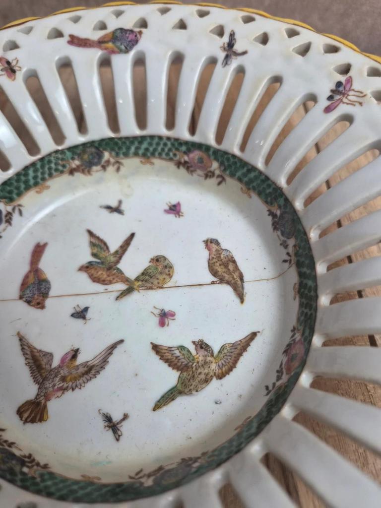 Coupe ajourée en porcelaine Fabienne Jouvin Paris – décor oiseaux