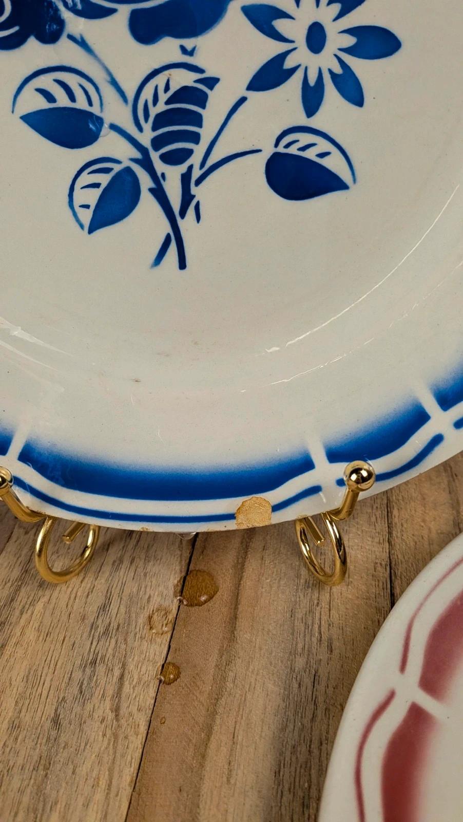 Lot de 2 assiettes plates Badonviller porcelaine opaque