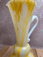 Grand pichet aiguière en verre soufflé italien jaune et blanc – années 60/70
