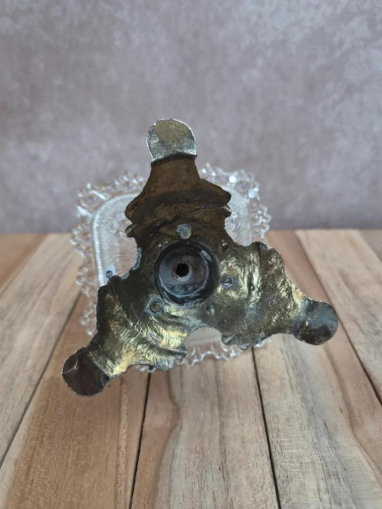 Présentoir ancien en métal argenté et verre