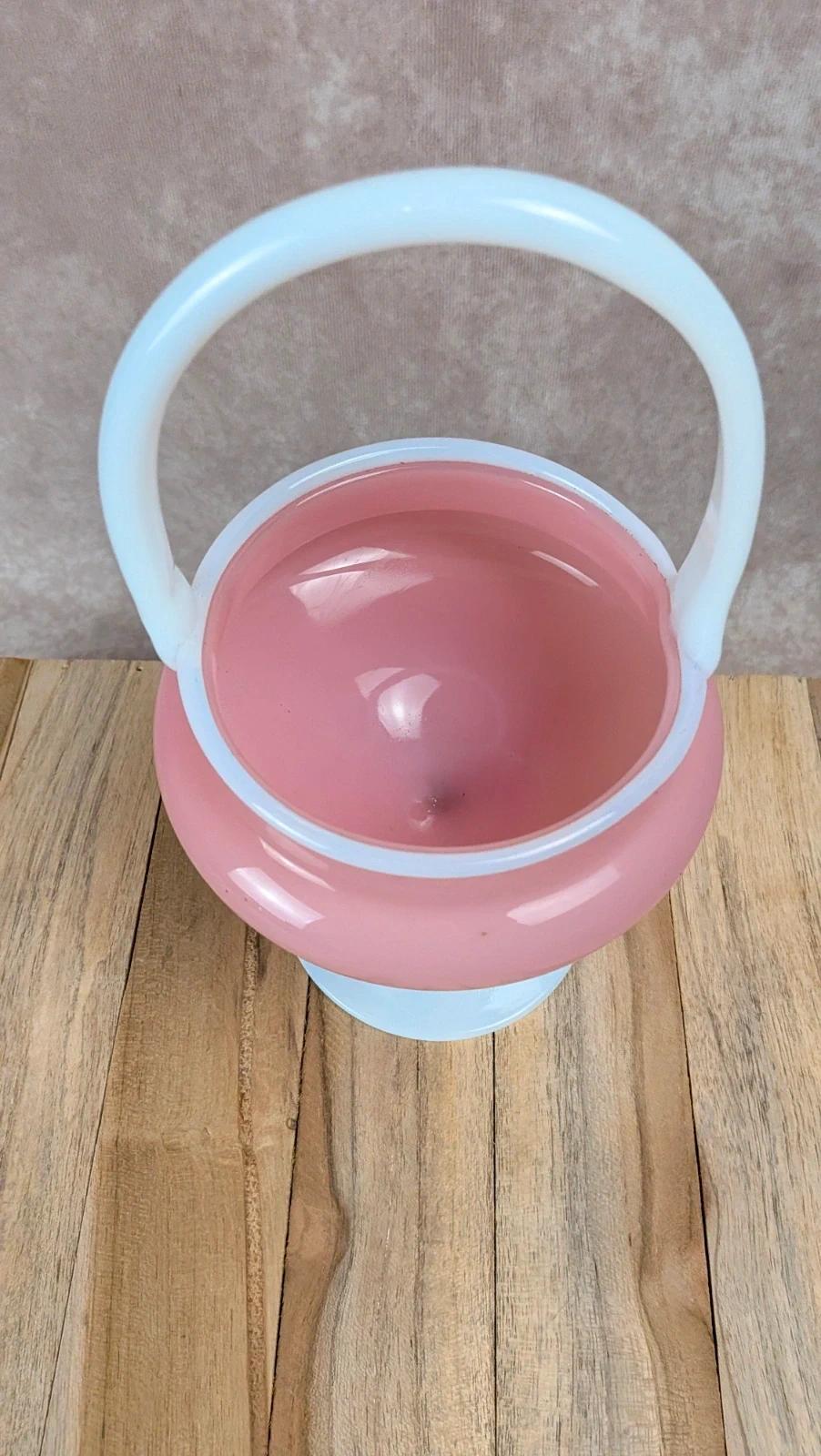 Coupe panier en opaline rose vintage avec anse 🌸