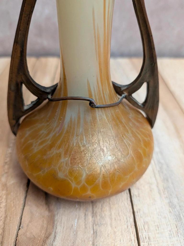 Vase Art nouveau 1900 – Ferdinand von Poschinger attribué – Verre à l'uranium irisé
