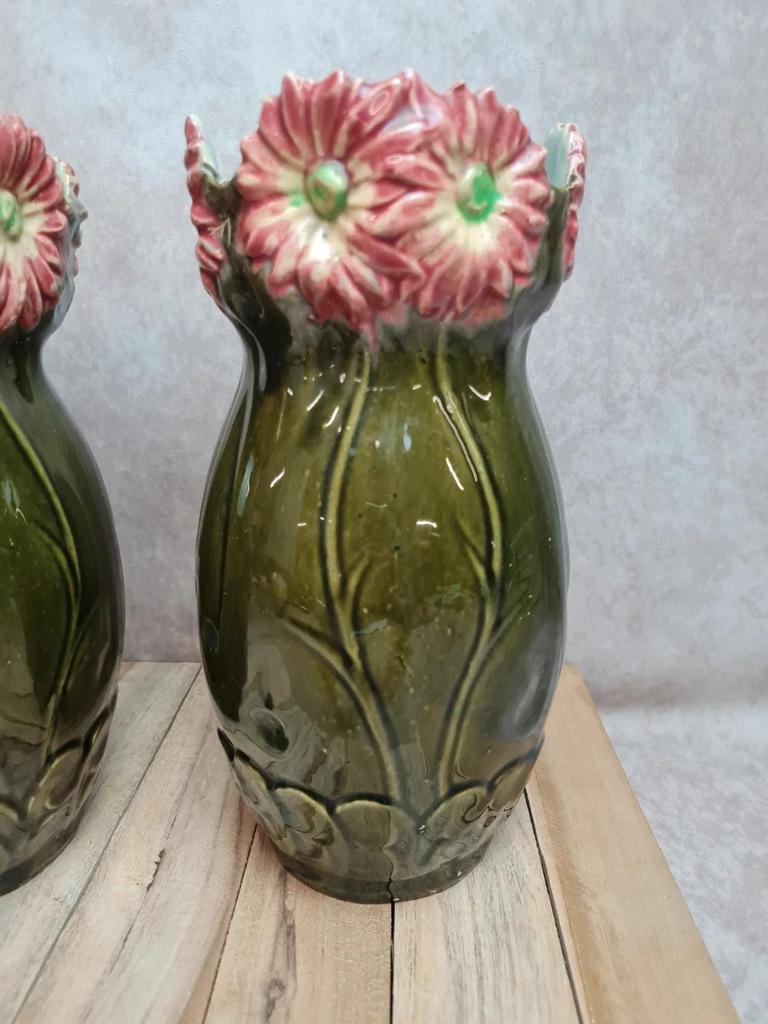 Paire de vases barbotine Francis Masse, Desvres, céramique verte fleurs Art nouveau