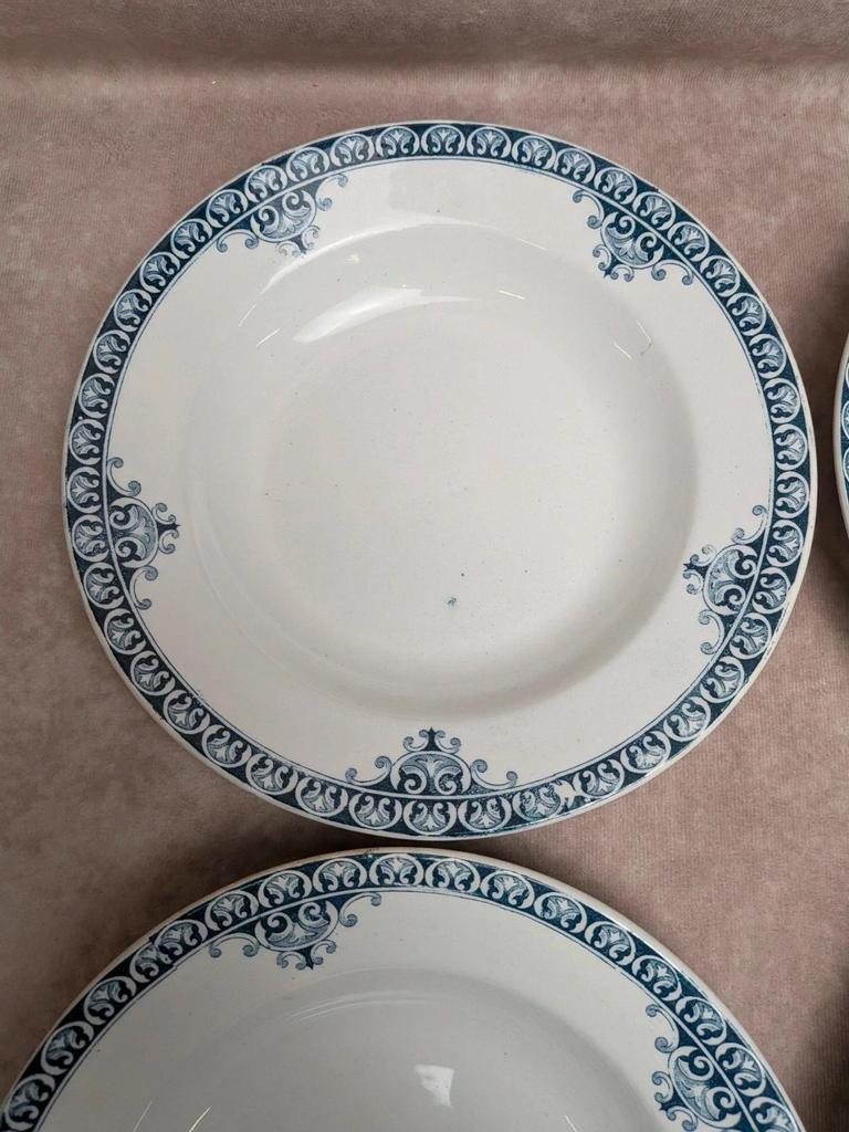 Lot de 6 assiettes creuses Terre de Fer St Amand modèle Andrinople