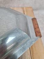 Plateau aluminium martelé vintage poignées bois – style Art Déco / moderniste