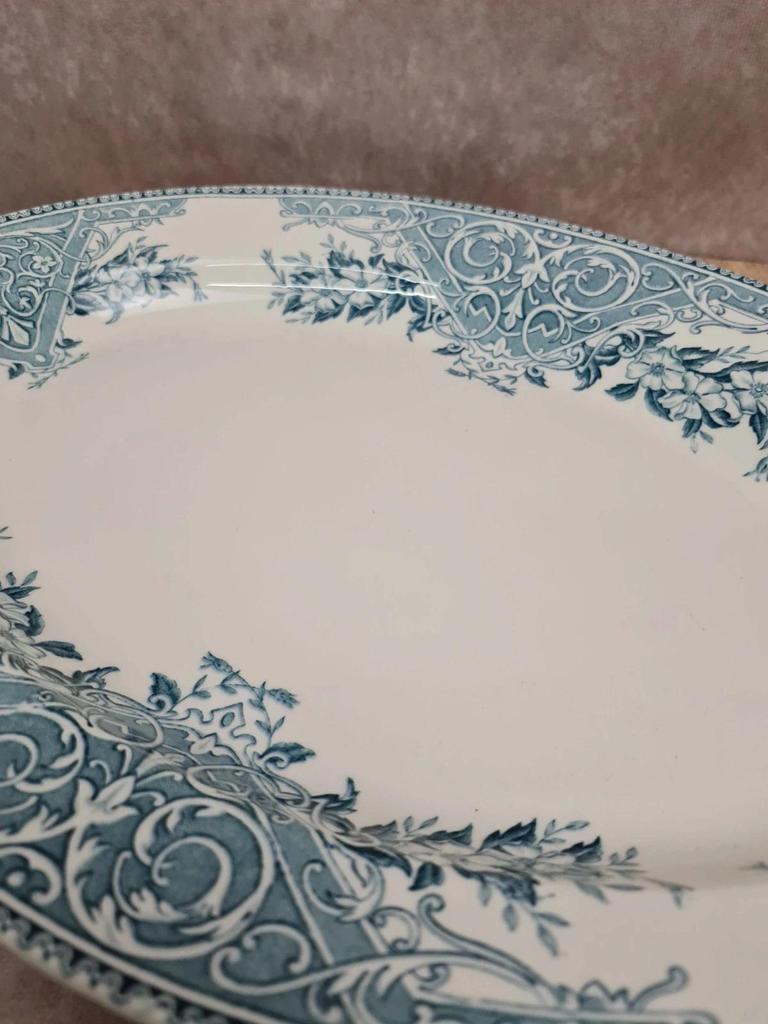 Plat ovale ancien terre de fer Alice Boch Frères Keramis Bkf décor bleu Art Nouveau