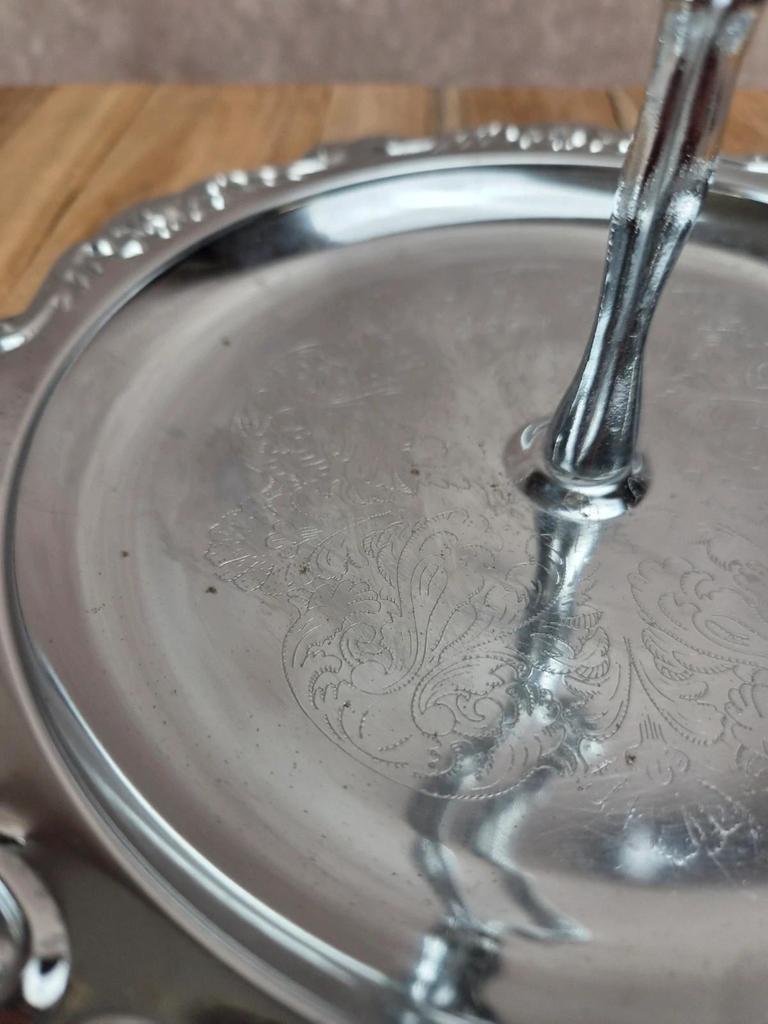 Petit présentoir rond vintage en métal chromé – style rocaille
