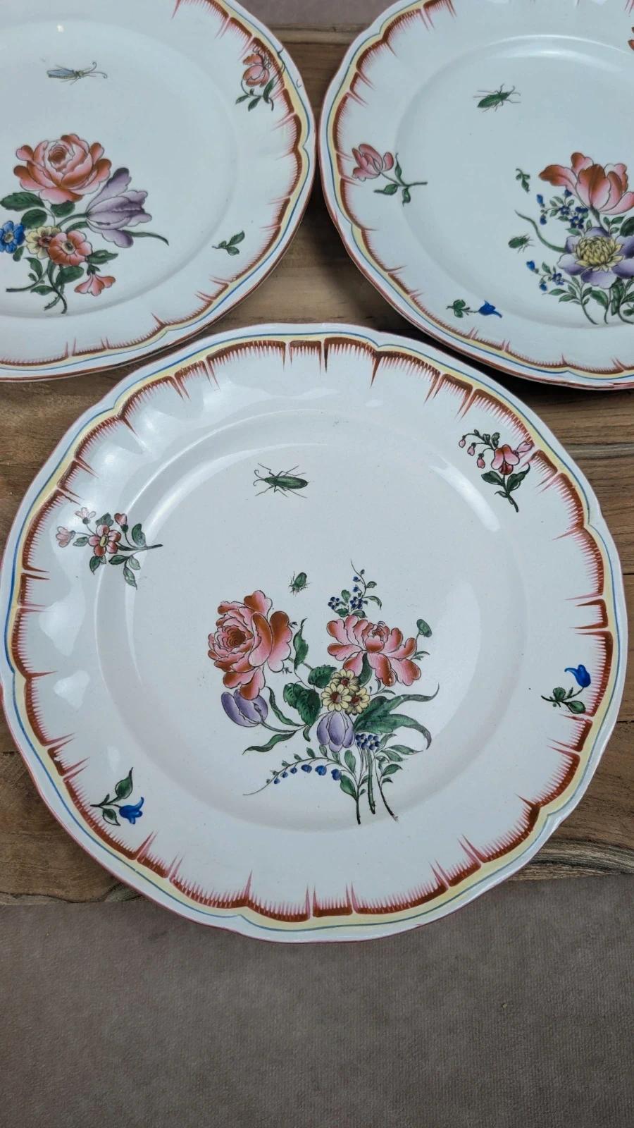 Lot de 3 assiettes anciennes Luneville décor floral & insectes