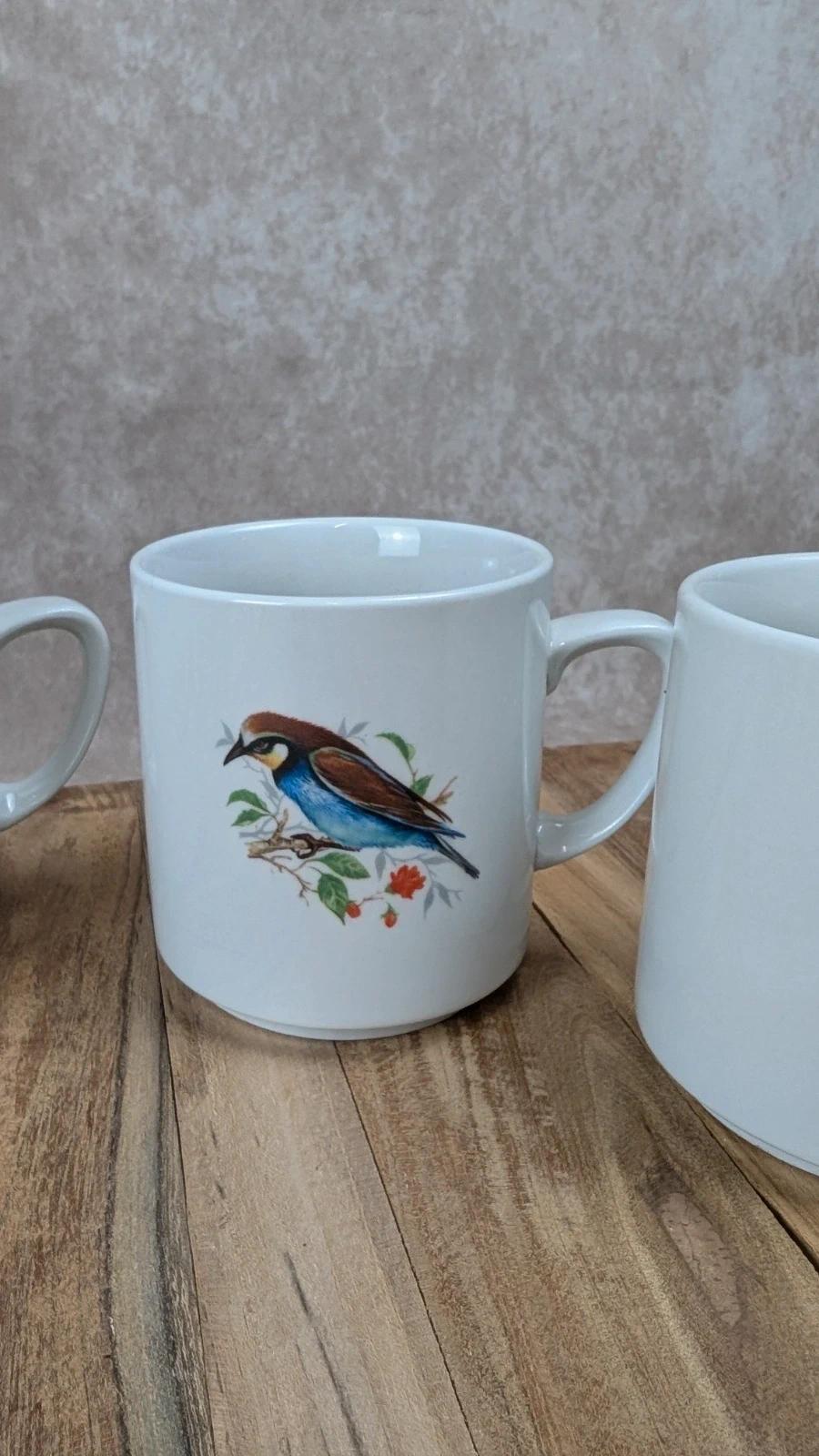 Lot de 4 tasses vintage monopoli – motifs oiseaux