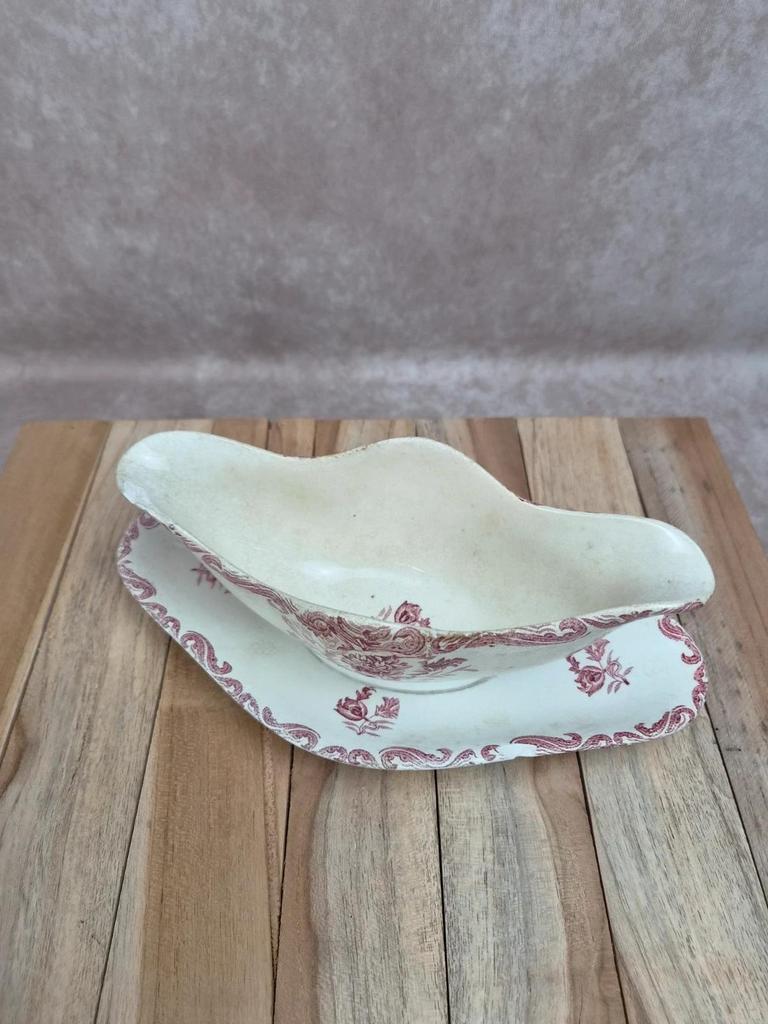 Saucière ancienne Clairefontaine modèle Paveau – Terre de fer rouge – Patine ancienne