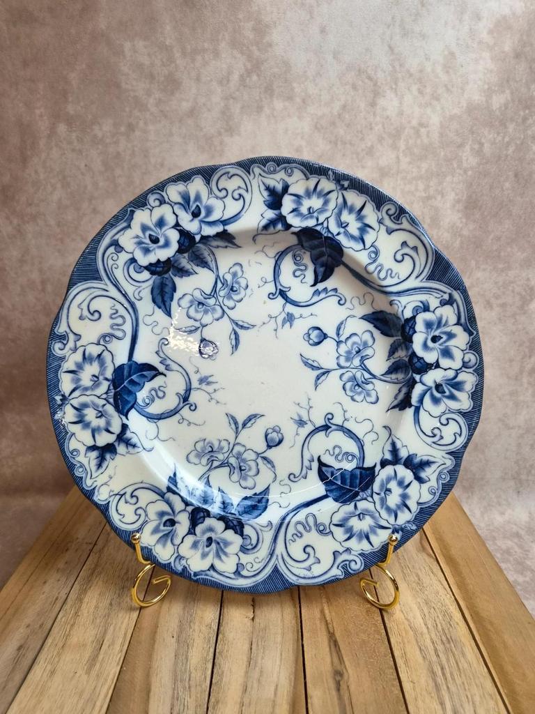 Grand plat terre de fer Creil & Montereau – modèle Flora – 30,5 cm