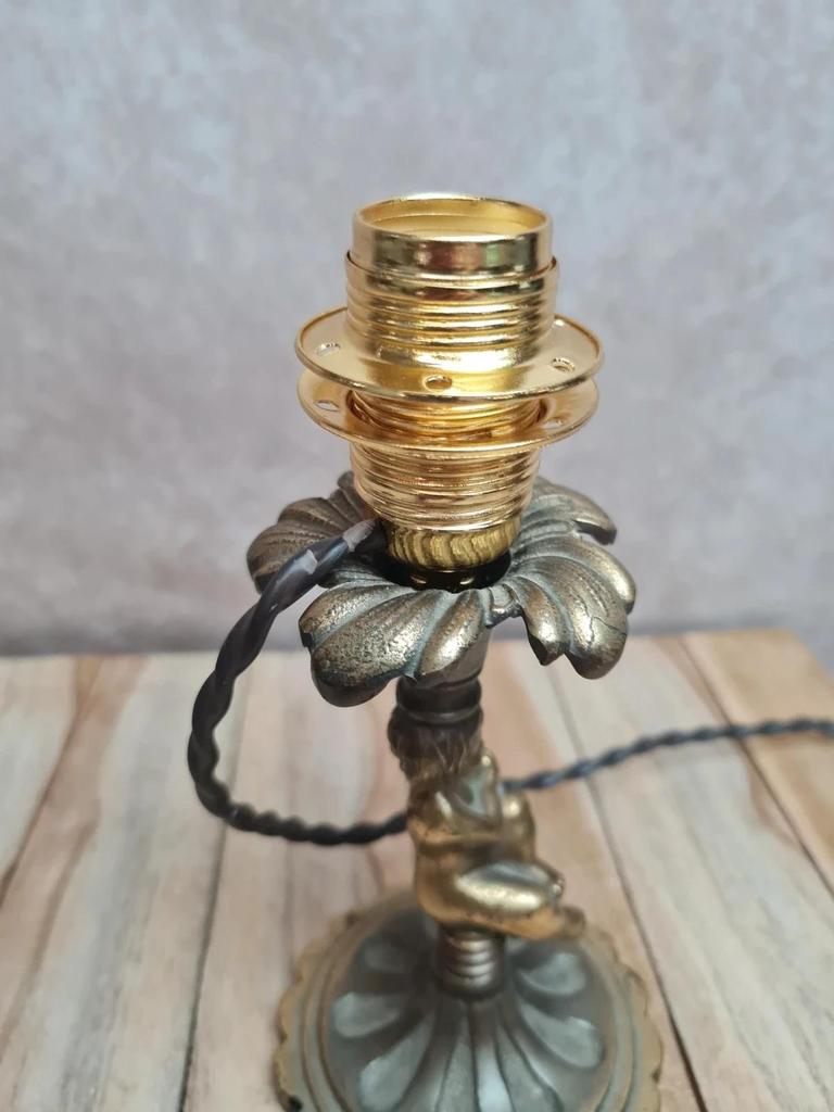 Lampe ancienne putti / angelot en métal patiné – pied décoratif vintage E14
