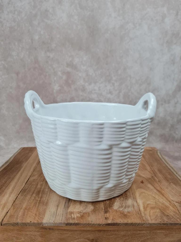 Cachepot ancien en faïence blanche – décor panier tressé