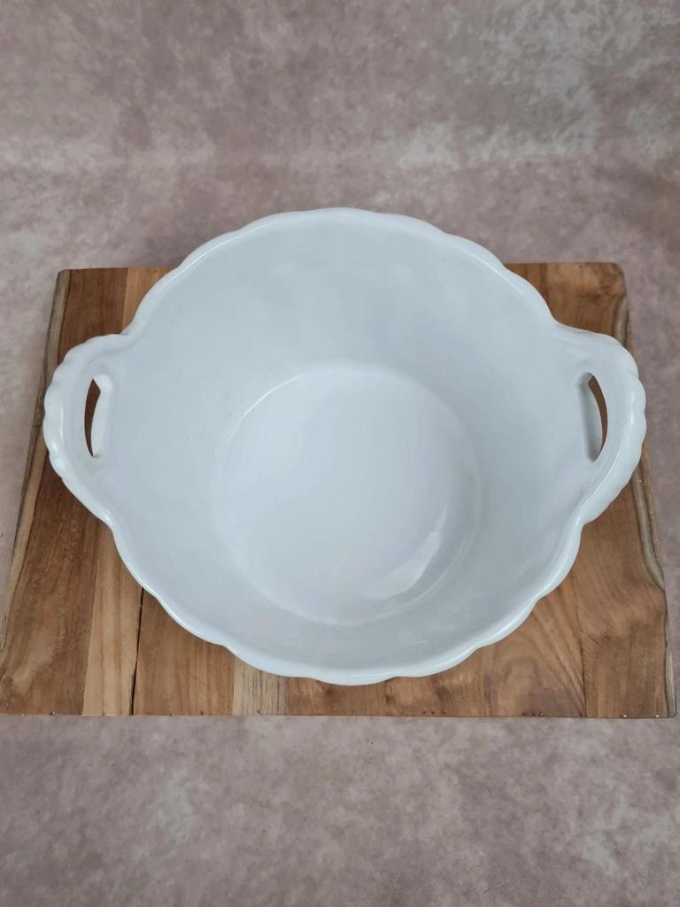 Cachepot ancien en faïence blanche – décor panier tressé