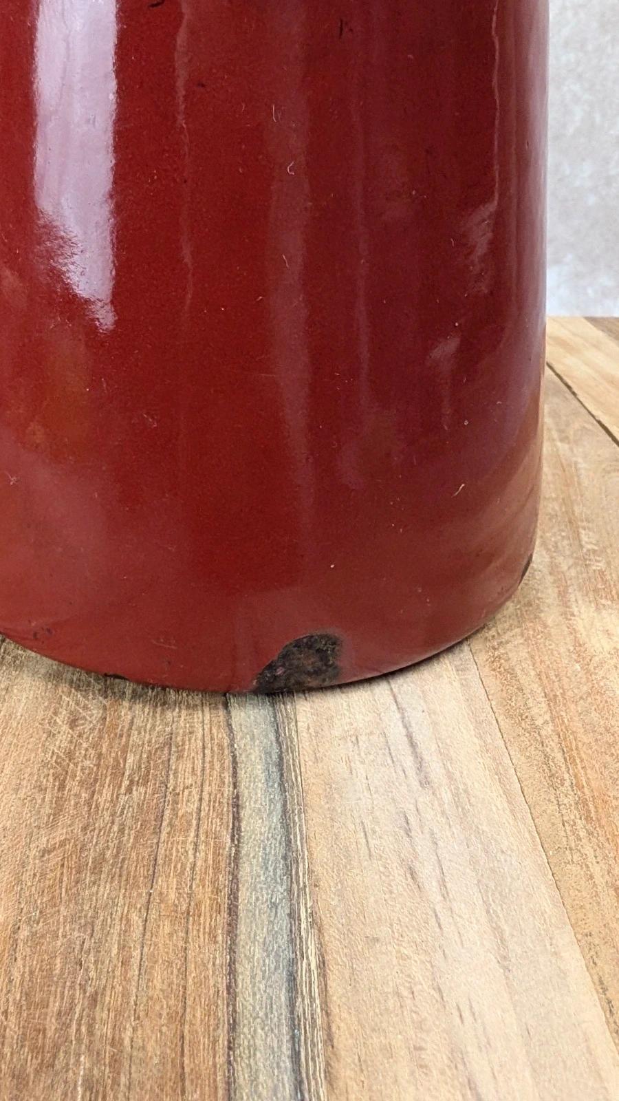 Cafetière ancienne en tôle émaillée rouge