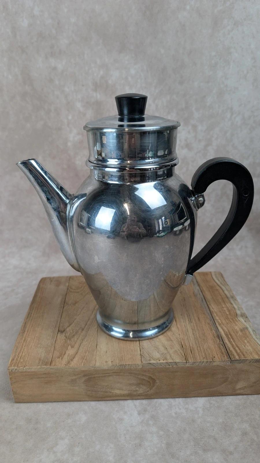 Cafetière vintage en métal nickelé chromé Ets Baumlin Alsachrome