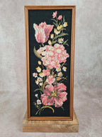 Canevas vintage Royal Paris 🌸 Fleurs roses sur fond noir, Encadré bois