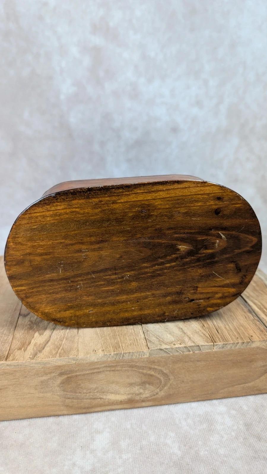 Boîte en bois décorative avec petite voiture 🚗