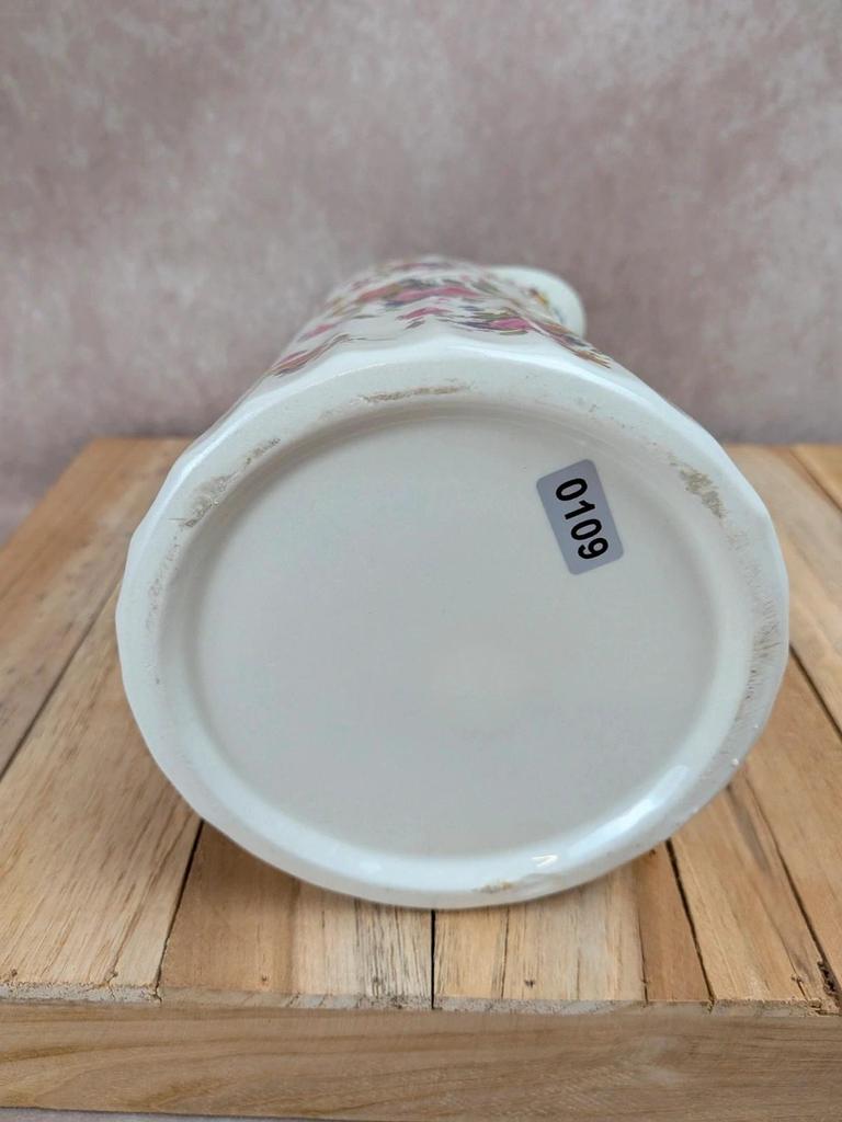 Grand pichet Fleury Staffordshire – décor floral anglais