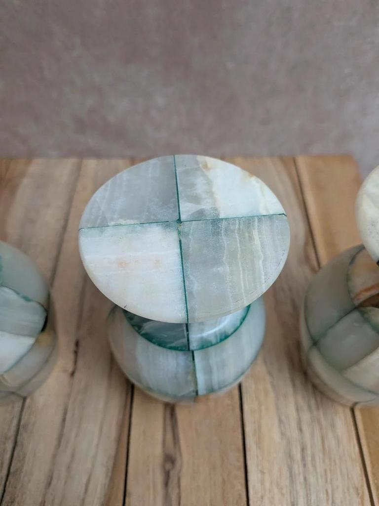Lot de 4 verres à pied en onyx vintage
