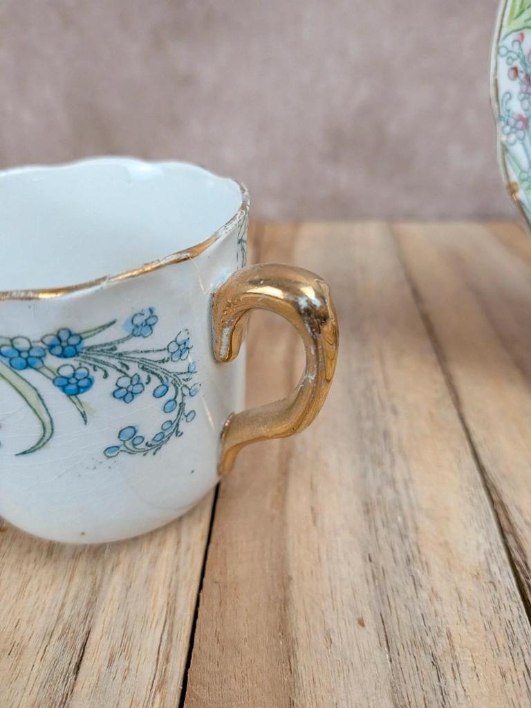 Tasse et soucoupe anciennes Terre de Fer Lunéville Kg – Modèle Clairette – Polychrome