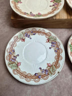 Lot de 6 assiettes à dessert anciennes Longwy – Modèle Violettes – Décor polychrome Art nouveau