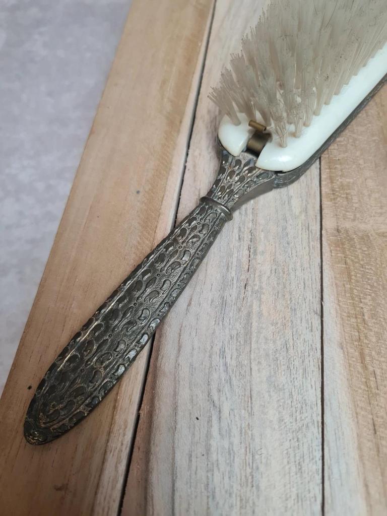 Ensemble de toilette ancien anglais Regent – brosse, glace & brosse à vêtements – style Art déco