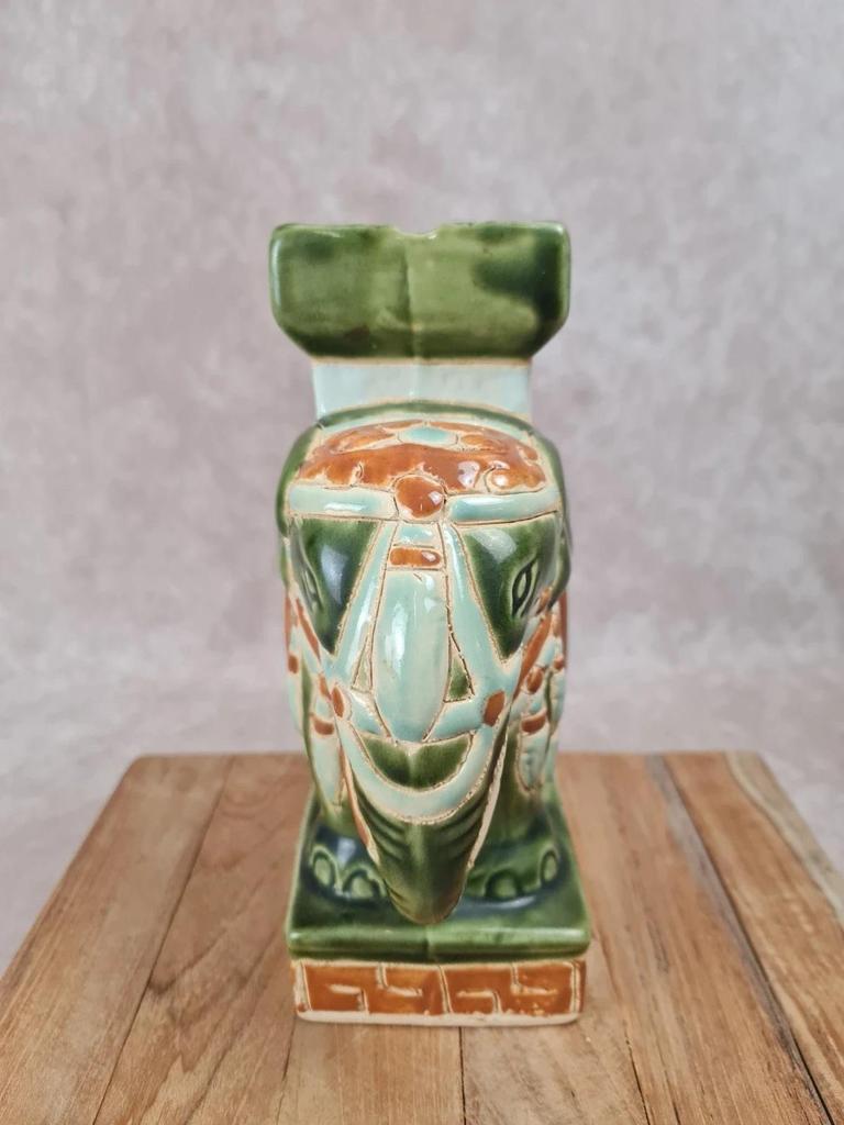 🐘 Cendrier éléphant en céramique émaillée vert et ocre – style asiatique vintage