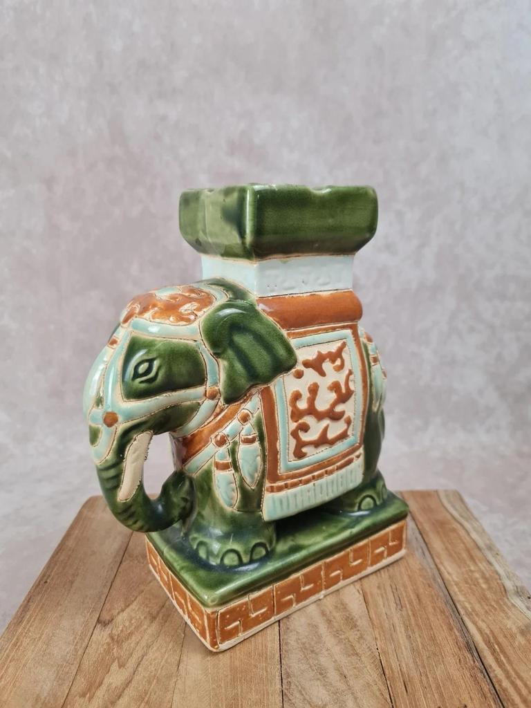🐘 Cendrier éléphant en céramique émaillée vert et ocre – style asiatique vintage