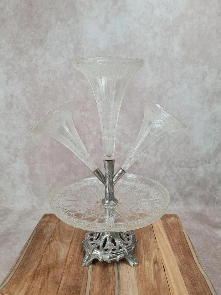 Centre de table ancien Epergne à 3 cornets en verre pressé & métal argenté 🌿💐