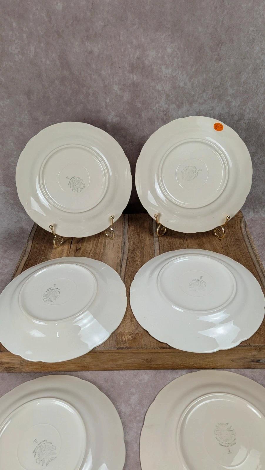 Lot de 8 assiettes à dessert anciennes Villeroy & Boch – frise dorée