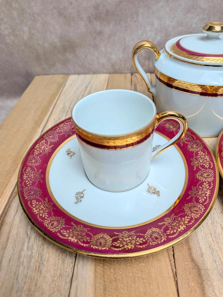 Service café Limoges porcelaine dorée