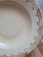 Assiette ancienne Gien faïence décor géométrique brun – esprit campagne