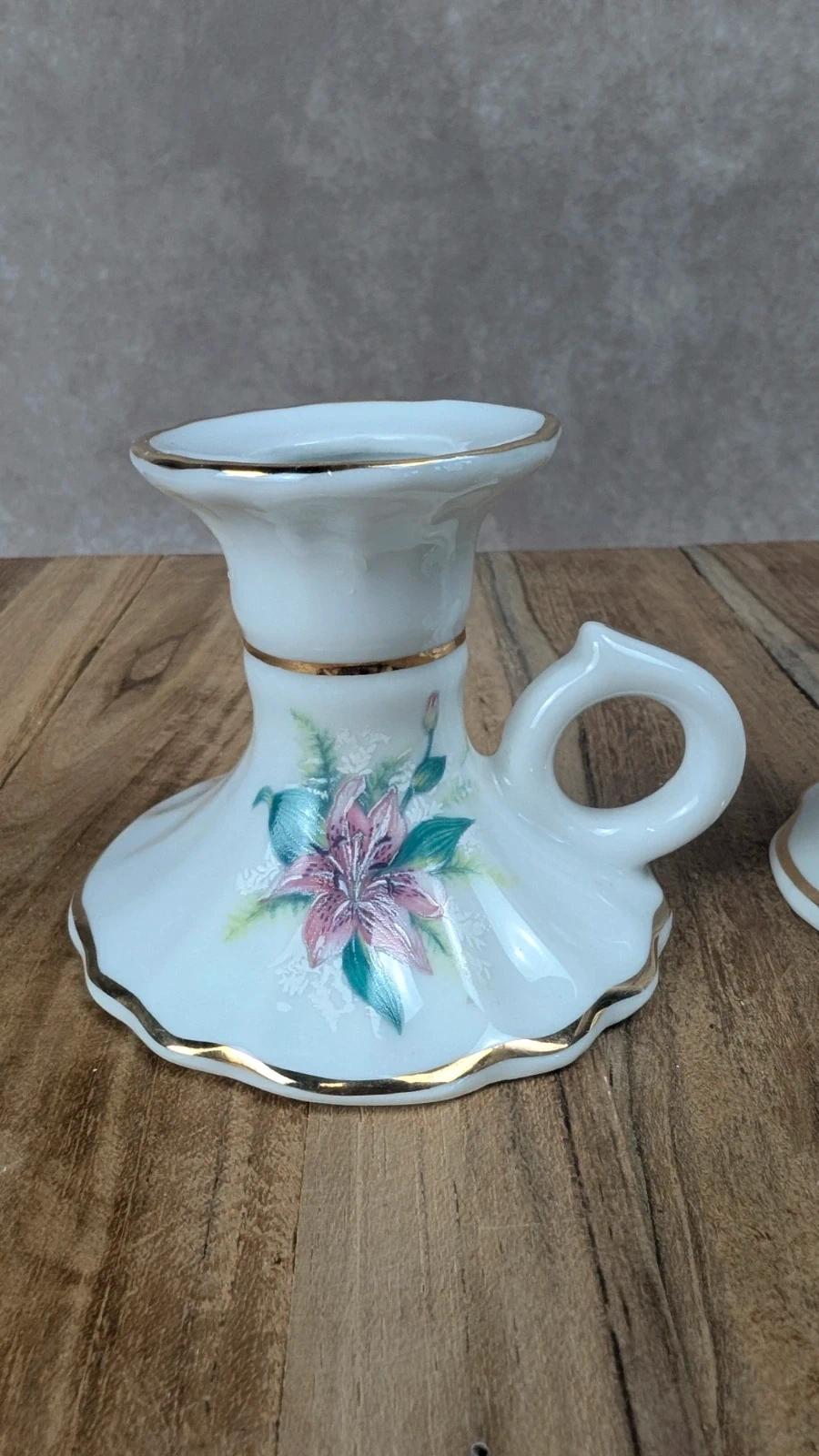 Charmant duo de bougeoirs anciens en porcelaine – Filet doré fait main