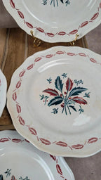Charmant lot de 5 assiettes plates anciennes L’amandinoise – modèle Auvergne