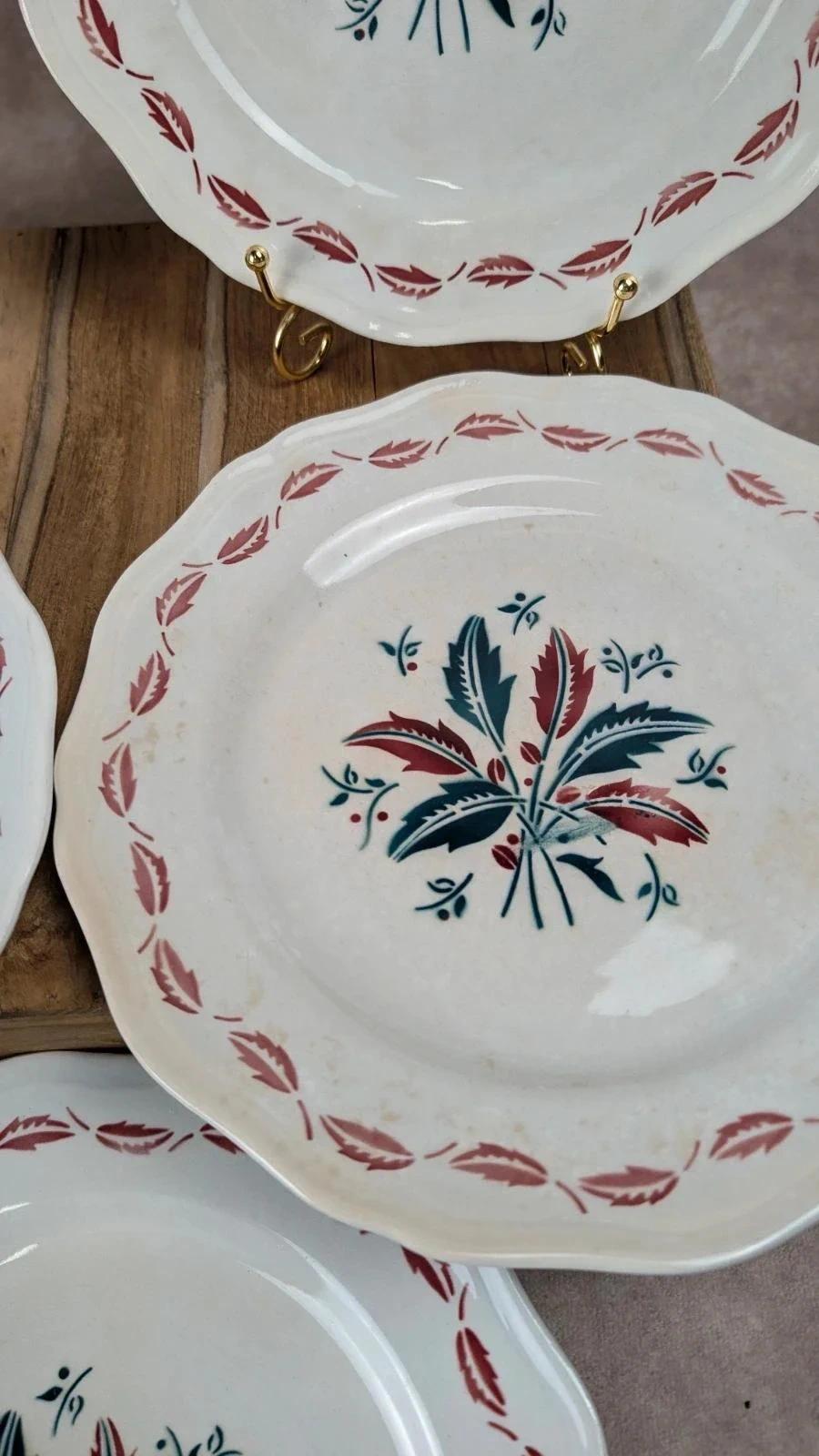 Charmant lot de 5 assiettes plates anciennes L’amandinoise – modèle Auvergne