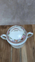Charmant service à thé ancien fleuri en porcelaine fine