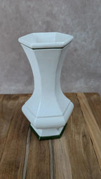 Charmant vase ancien V. Bassano – faïence italienne peinte à la main