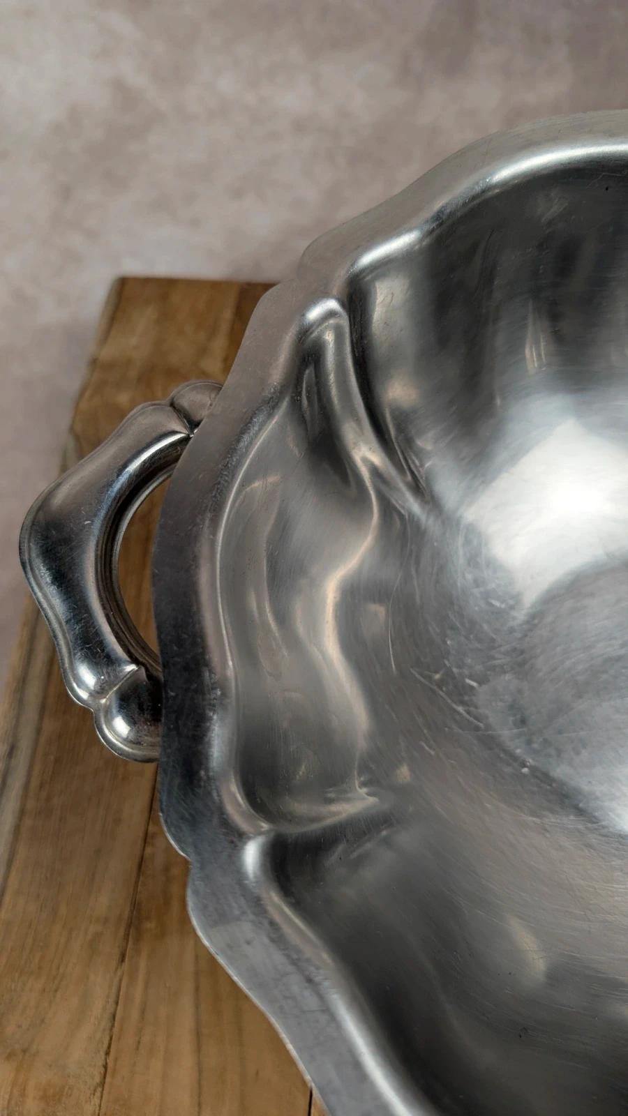 Coupe ancienne en métal argenté à anses – style baroque chic