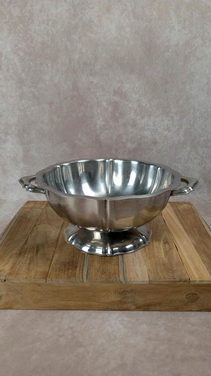 Coupe ancienne en métal argenté à anses – style baroque chic