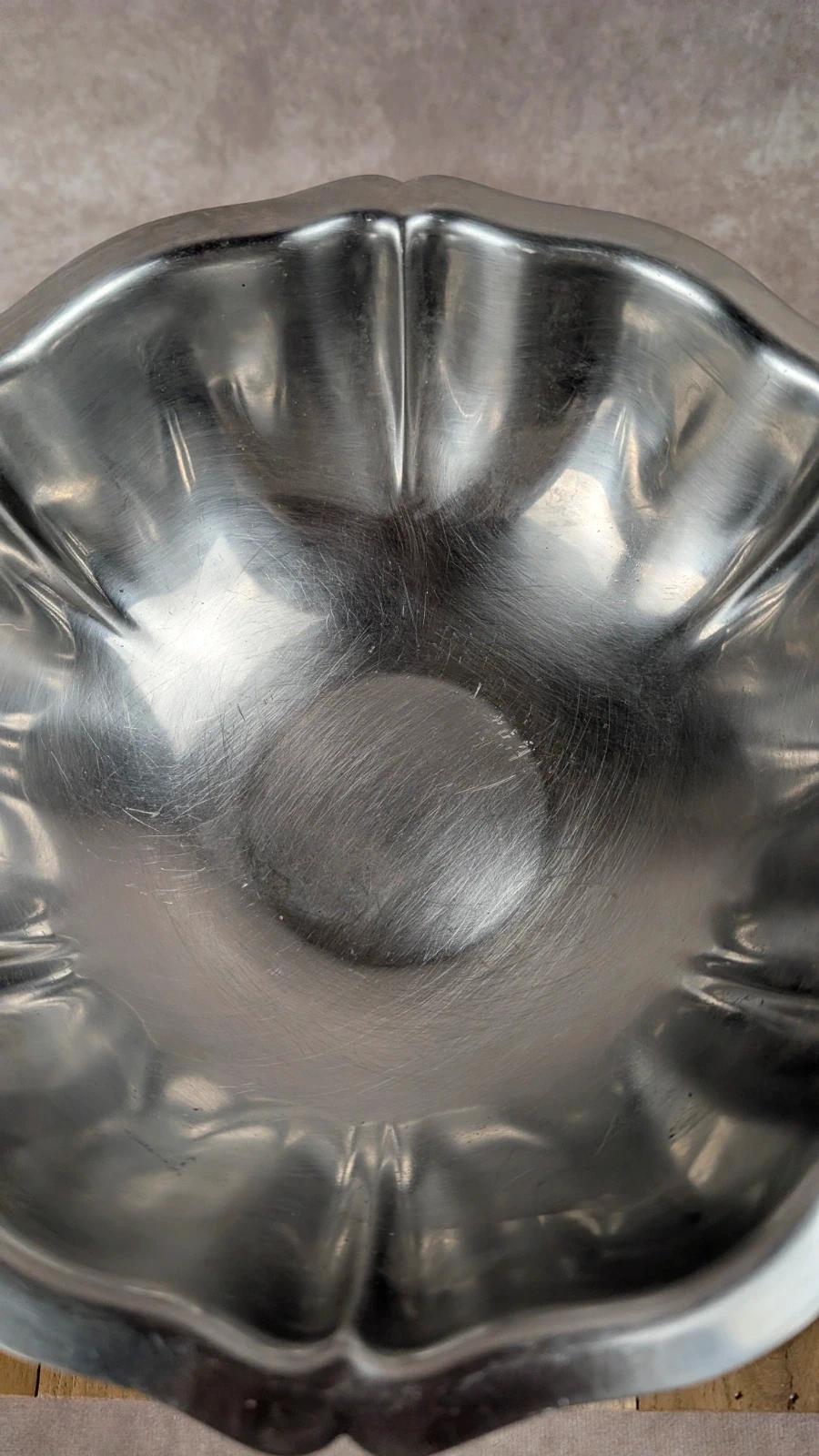 Coupe ancienne en métal argenté à anses – style baroque chic